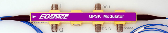 低駆動電圧QPSK LN変調器