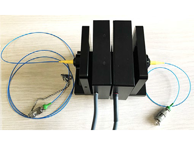 精密電動偏光回転ステージ